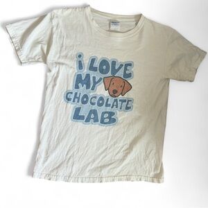 White vintage graphic tee with "I love my chocolate lab" design